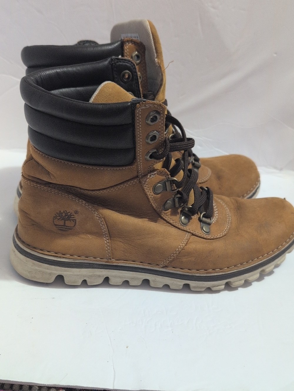 Timberland Brown Leather Hiking-Style Lace-Up Boots with Black Collar